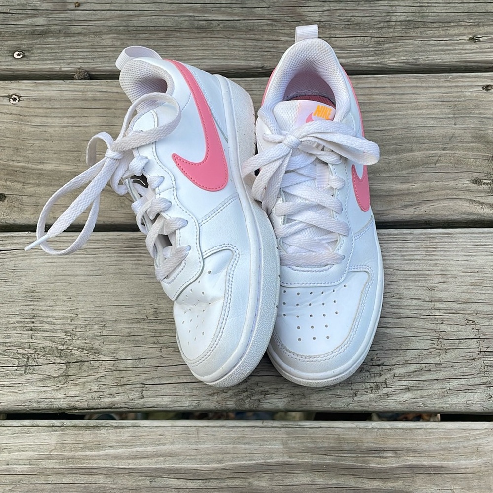 Nike Court Borough Low girls size 3.5